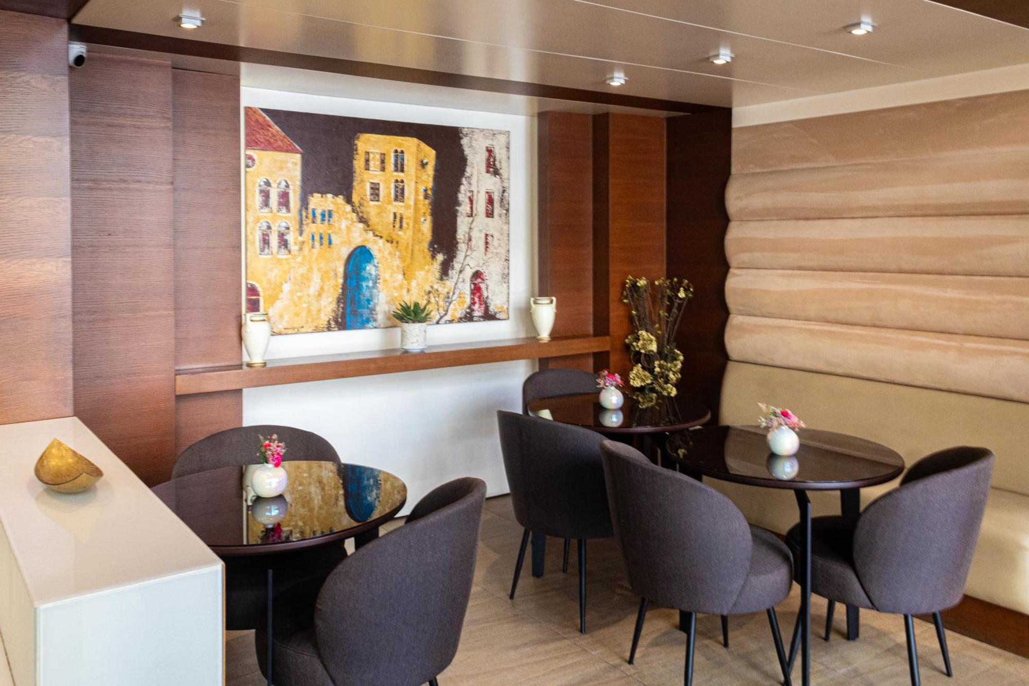 Britannia Suites Бейрут Екстериор снимка