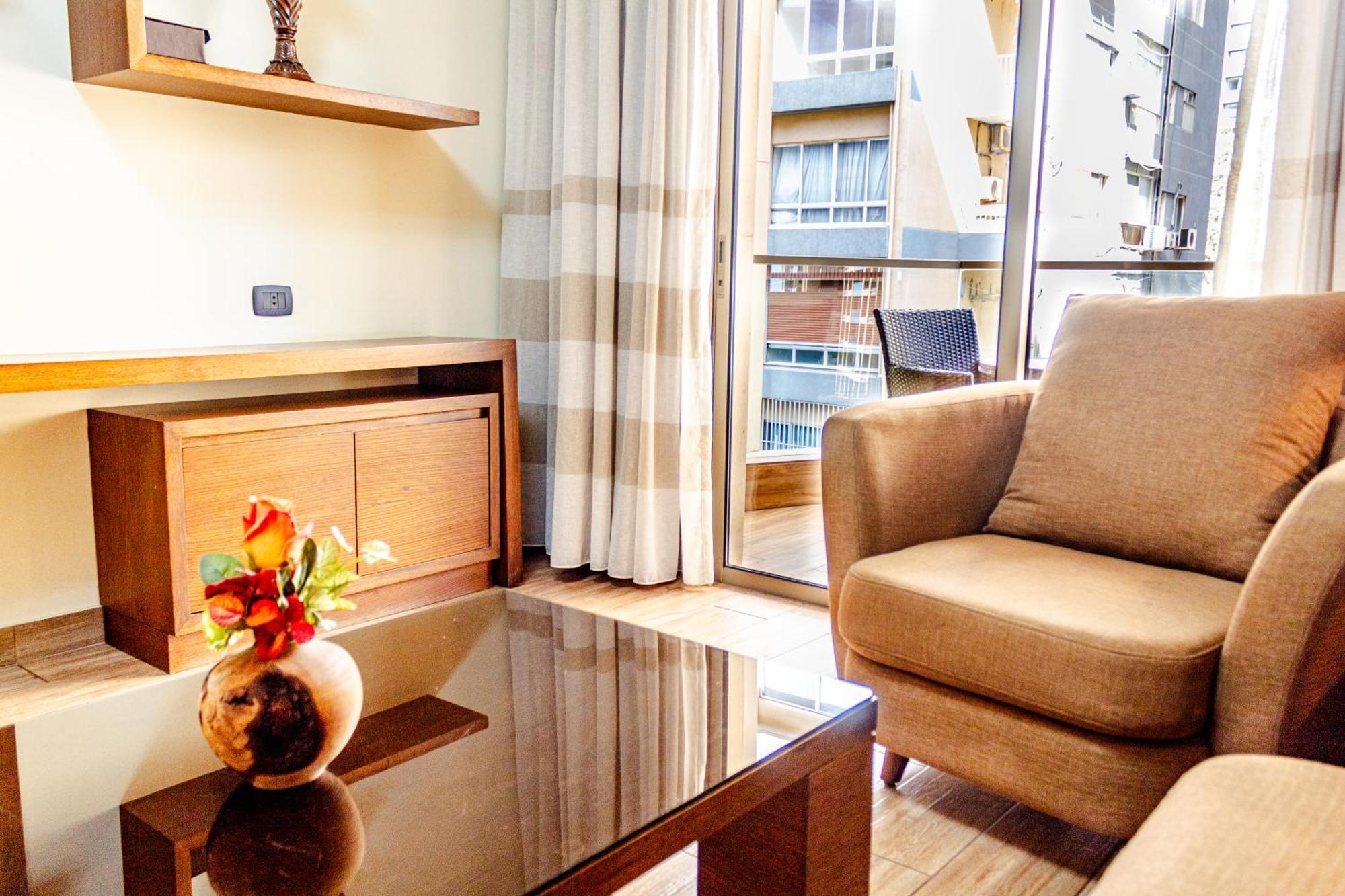 Britannia Suites Бейрут Екстериор снимка