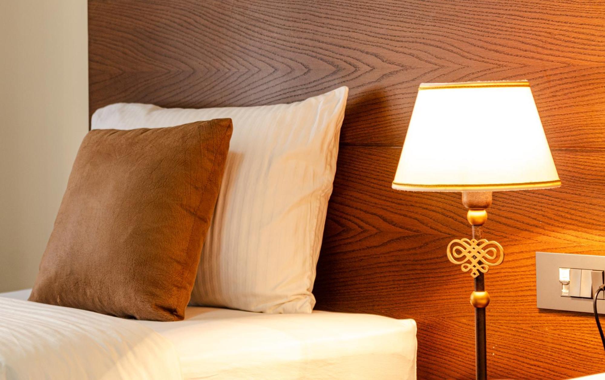 Britannia Suites Бейрут Екстериор снимка