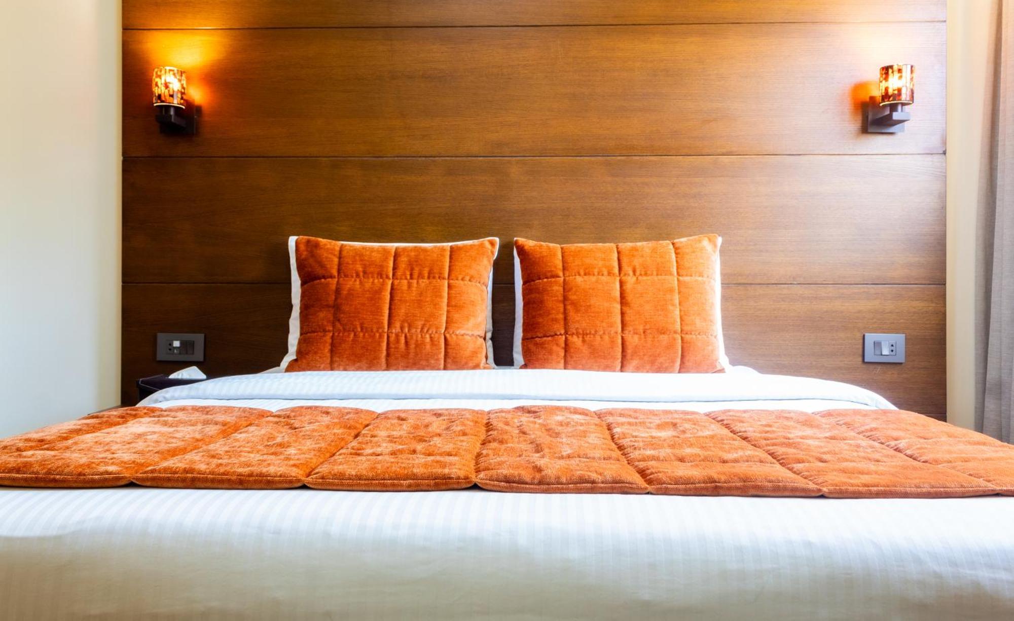 Britannia Suites Бейрут Екстериор снимка