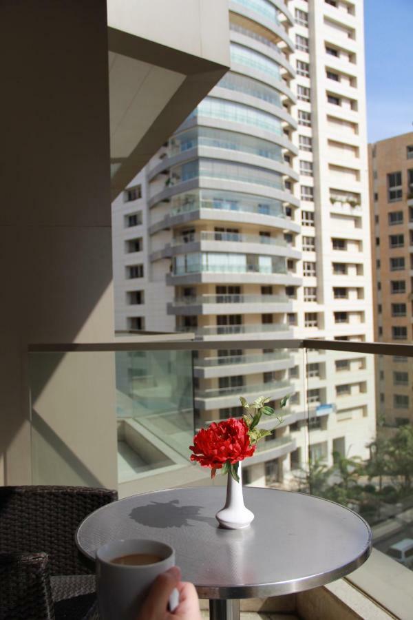 Britannia Suites Бейрут Екстериор снимка